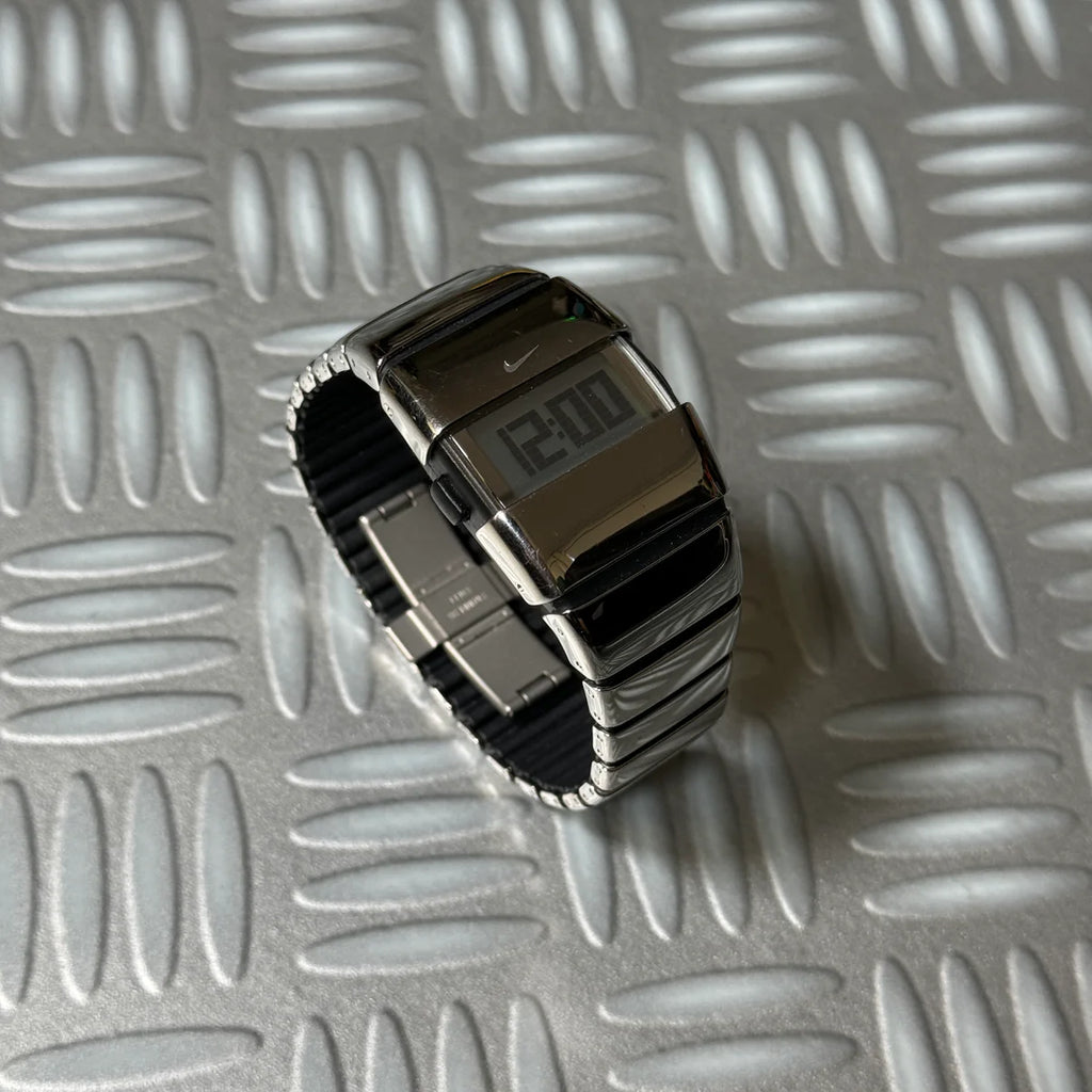D LINE NIKE WATCH