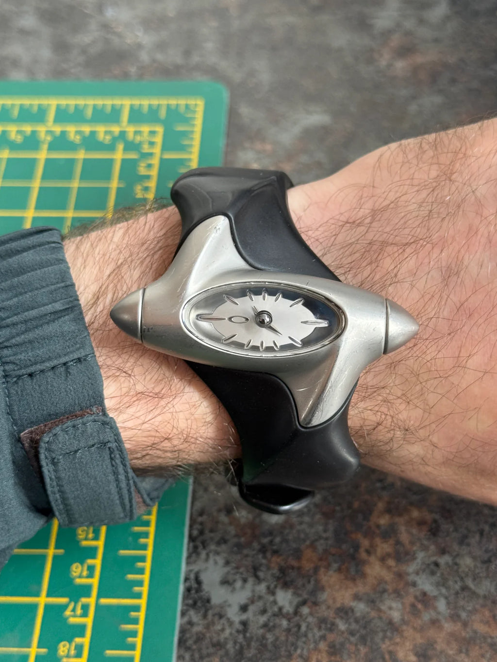 OAKLEY TORPEDO WATCH